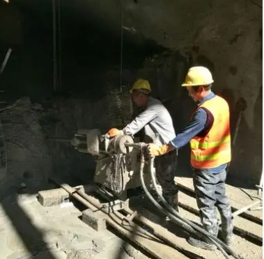 通什镇水下抗分散灌浆料特点 水下不分散注浆料介绍